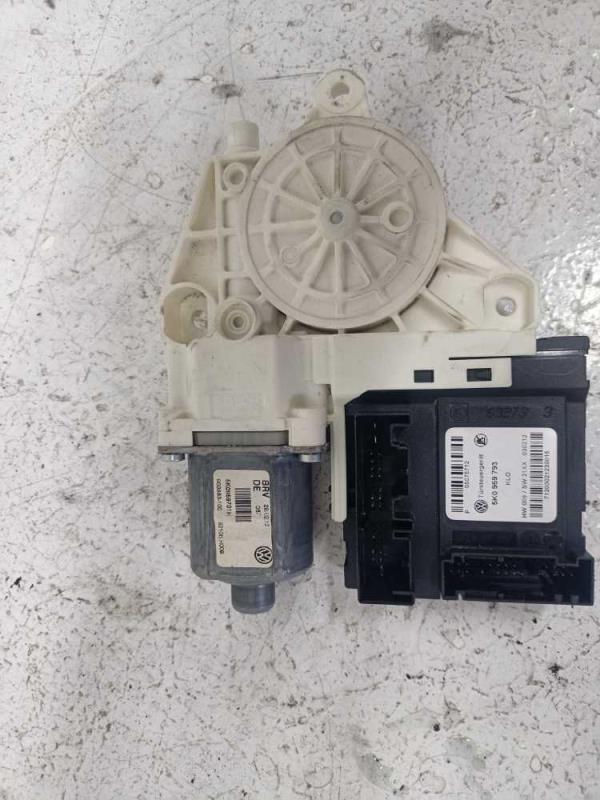 MOTEUR LEVE VITRE AVANT GAUCHE VW GOLF 6 2008-2013 - Vue 1